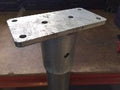 Toppplate 100 × 200 × 10 mm med rørstuss til jordskrue Ø76 mm